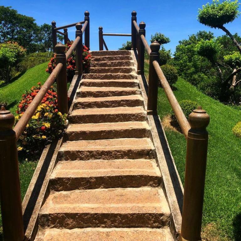 Quels matériaux choisir pour un escalier extérieur durable à Auchel ?